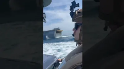 די אמעריקאנע נעיווי ווייזט מאכט נאך די ווענעזועלא אפעראציע 