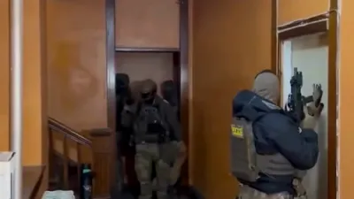 אייס ארעסטירט א אומלעגאלע קרימינאל פון עקוואדאר