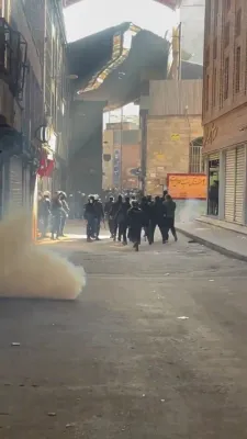 מאסיווע פראטעסטן אין איראן