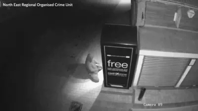 א גניבה ביי א ATM אין ענגלאנד 