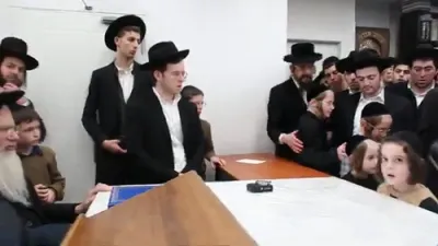 יתומים זאגן קדיש יתום נאך די שיעור פון כ"ק גאב"ד ירושלים שליט"א 