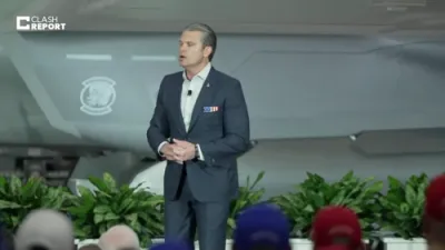 אמעריקאנער קריגס-סעקרעטאר באגריסט די אפעראציע וואס האט גענומען ווענעזועלע'ס מאדורא.