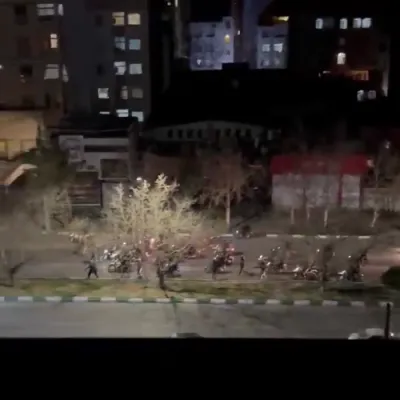 איראן פראטעסטן גייען ווייטער אן