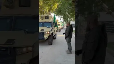 א געביידע אין עזה אינמיטן איינפאלן