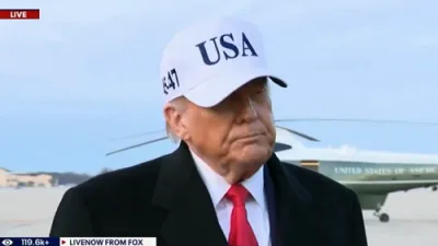 טראמפ רעדט צו ריפארטערס אין עריפארט 