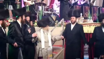 סיום מסכת פסחים בחצר הקודש פינסק קארלין