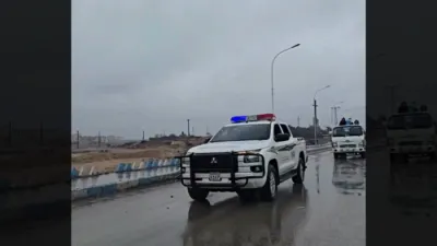 סירישער אינערן מיניסטעריום קאנוואי גייט אריין אין טאבקא נאכדעם וואס די SDF ציעט זיך אוועק פון דארט.