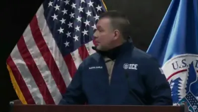 אייס דירעקטאר רעדט איבער פראטעסטירער וואס בלאקירן אייס אגענטן 