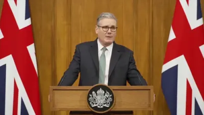 בריטישער פרעמיער מיניסטער סטארמער פארדאמט טראמפ'ס טאריפס אויף נאטא אליאירטע.