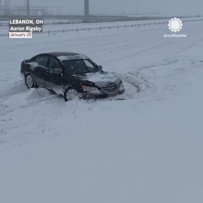 שניי סצענעס איבער אמעריקע און די וועלט