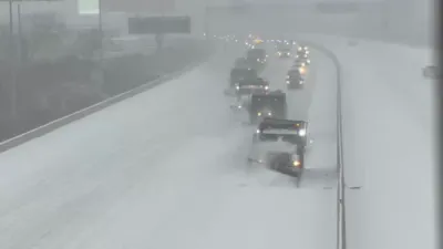 שניי סצענעס איבער אמעריקע און די וועלט