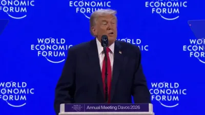 פרעזידענט טראמפ זאגט אז עקספערטן זענען געווען ווראנג ווען אמעריקע פירסט ברענגט למעשה עקאנאמישע וואוקס.