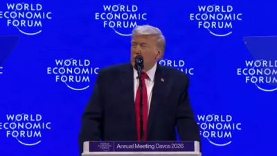 טראמפ געבט קרעדיט פאר זיין אמעריקע ערשט פאליסיס פאר די עקאנאמישע אויפבלי.