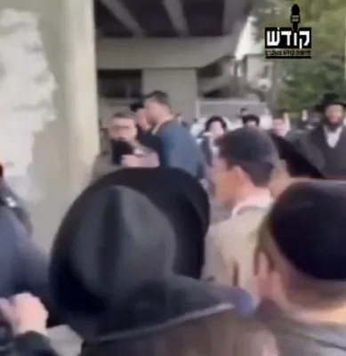 שטורעמישע פראטעסטן אין ארץ ישראל קעגן ניתוחי מתחם