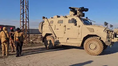 אייסיס ארעסטאנטן אנטלויפן בשעת די סירישע ארמיי באשיצט די נאורט מזרח תפיסות.