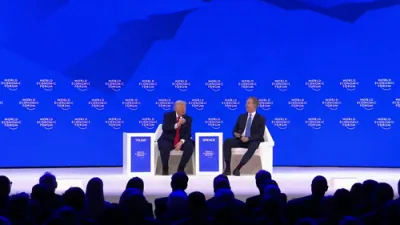 פרעזידענט טראמפ לויבט אויס סעקרעטאר רוביא פארן אים אויסלערנען דיפלאמאטיע.