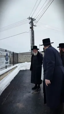 כ"ק אדמו"ר מלעלוב שליט"א אין ליסקא: ביים ציון הק' אין ביים הכנסת אורחים