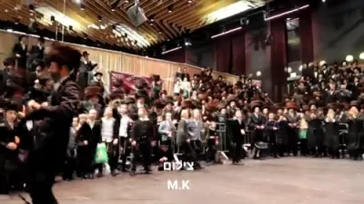 מצוה טאנץ פון כ"ק אדמו"ר מזוועהיל שליט"א בחתונת בנו