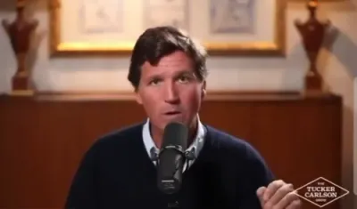 טאקער קארלסאן מאכט אוועק א דעבאטע איבער איראן אדער עזה