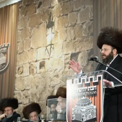 העכסט אינטעסאנטע פייערדיגע דרשה פונעם אורח הכבוד הגה"צ רבי אפרים וואקסמאן שליט"א ראש ישיבת מאור יצחק ביים יערליכן דינער לטובת כולל חיבת ירושלים אין מאנסי