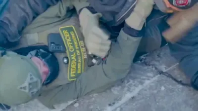 אויפרייסן צווישן פראטעסטירער און אייס אגענטן אין מיניאפעליס 