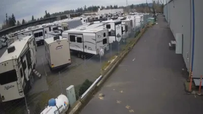 טאנק אויפרייס טריגערט לעוועל 3 עוואקואציע אין קענבי.