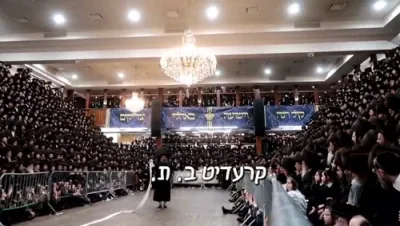 ווידיאוס פון שמחת החתונה בחצר הקודש סאטמאר 