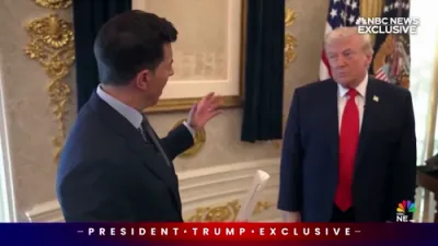 טראמפ באשטעטיגט די באניץ פון א נייע סארט וואפן "דיסקאמבובאלייטאר" אין מאדורא'ס איבערפאל.