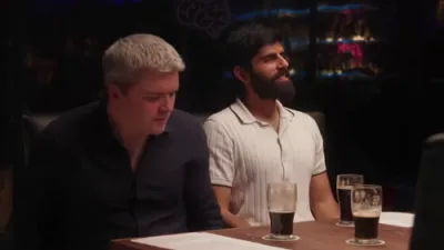 אילאן מאסק זאגט אז עי איי איז די שליסל צו אפהאלטן בענקראפסי