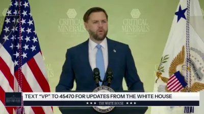 וויצע פרעזידענט ווענס שטופט פאר א זיכערע צושטעלנקייט פון קריטישע מינעראלן.