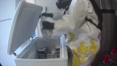 עף-בי-איי געפינט פארדעכטיגטע ביא לאבאראטאריע מיט אינפעקציעזע אגענטן אין לאס וועגאס.