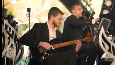 ליפא שמעלצער & מרדכי שפירא - Keep Going