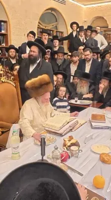 חמשה עשר בשבט בחצר הקודש תורת חכם 