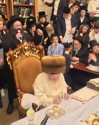 חמשה עשר בשבט ביי כ"ק אדמו"ר מתורת חכם שליט"א 