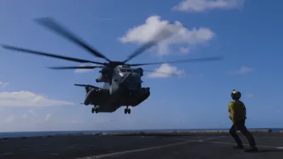 דרום קאמאנד: ים-פלאט אוויאציע גרייט זיך פאר אקציע אין די קאראיבן.