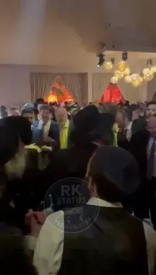 כ"ק אדמו"ר מתורת חכם און הגאון רבי מלכיאל קאטלער שליט"א ביים שמחה בבית הנגיד אליעזר שיינער הי"ו אין מאראקא 