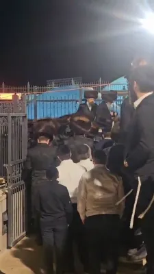 הרה"צ רבי אלימלך בידערמאן שליט"א אין מירון