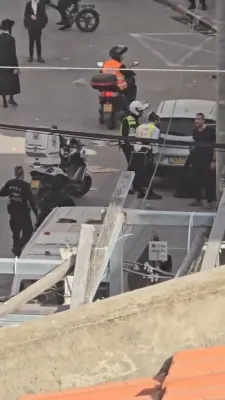 ריזיגע פראטעסטן אין בני ברק נאך ארעסטן פון בחורים