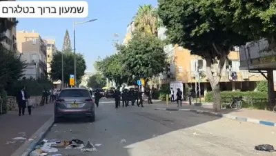 ריזיגע פראטעסטן אין בני ברק נאך ארעסטן פון בחורים