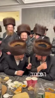 נאך ווידיאוס פון כ"ק אדמו"ר מקרעטשניף כפר עטה שליט"א אין ניו יארק 