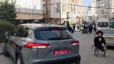 נאך פון די מאסיווע פראטעסטן פריער אין בני ברק