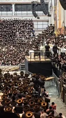 צענדליגע ווידיאוס פון סיום קריאת ספר תורה פון קדשינו בחצר הקודש סקווירא