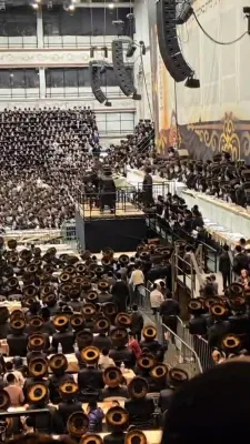 צענדליגע ווידיאוס פון סיום קריאת ספר תורה פון קדשינו בחצר הקודש סקווירא