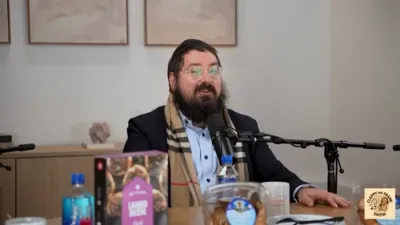 פאדקעסט מיט א געוועזענע איי אר עס עפישל