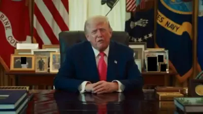 טראמפ געבט אפ כבוד פארן לעגענדארן ראש לימבא שטייענדיג פינף יאר נאך ער איז געשטארבן 