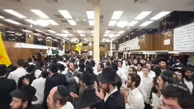 ראש חודש אדר אין 770