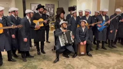 הרב בנימין אייזענבערגער אויף א נסיעה קיין פרעשבורג און קראקא