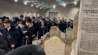 הרב בנימין אייזענבערגער אויף א נסיעה קיין פרעשבורג און קראקא