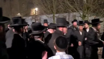 ערשטע ווידיאוס פון די באזוך פון כ"ק אדמו"ר מסאטמאר שליט"א אין מאנטשעסטער 