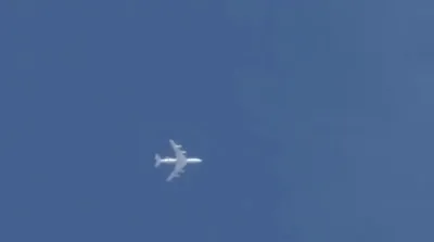 צוויי אמעריקאנער AWACS ווערן געזען העכער תל אביב, אויפן וועג קיין סאודי אראביע